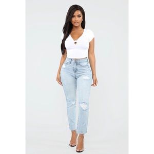 NWT Pucker Up Distressed Mom Jeans